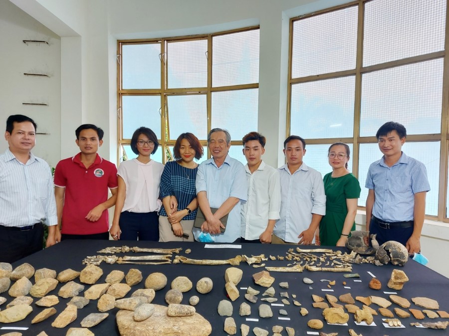 Hội nghị Báo cáo kết quả thám sát và khai quật di tích mái đá Bản Mòn, xã Thôm Mòn, huyện Thuận Châu, tỉnh Sơn La