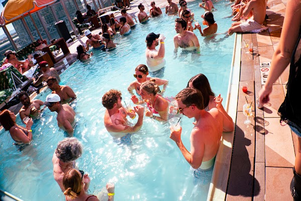 Phantoms - Pool Party photo 9