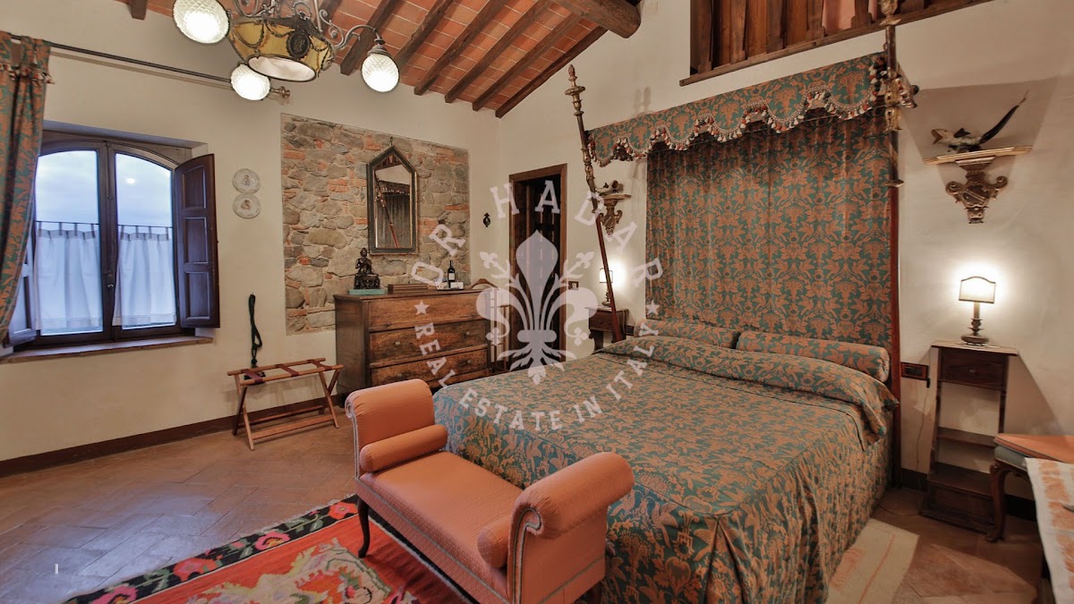 קסטלו דלי סטנדארדי (Castello degli Stendardi) — 27