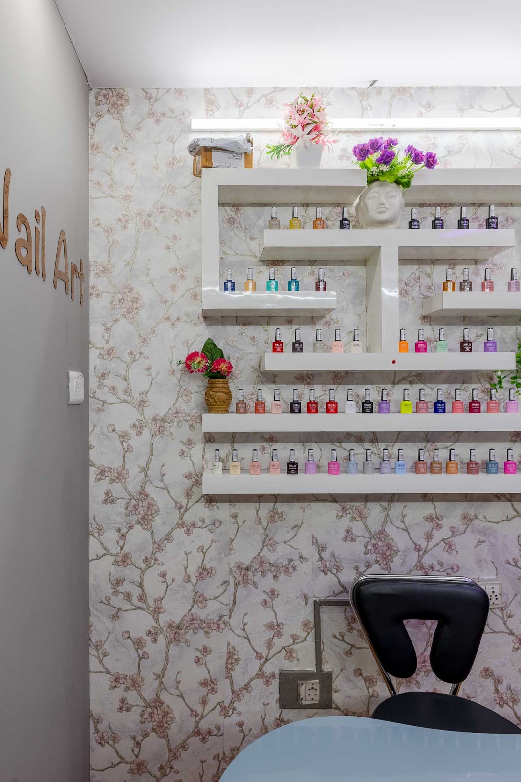 Ladies Saloon