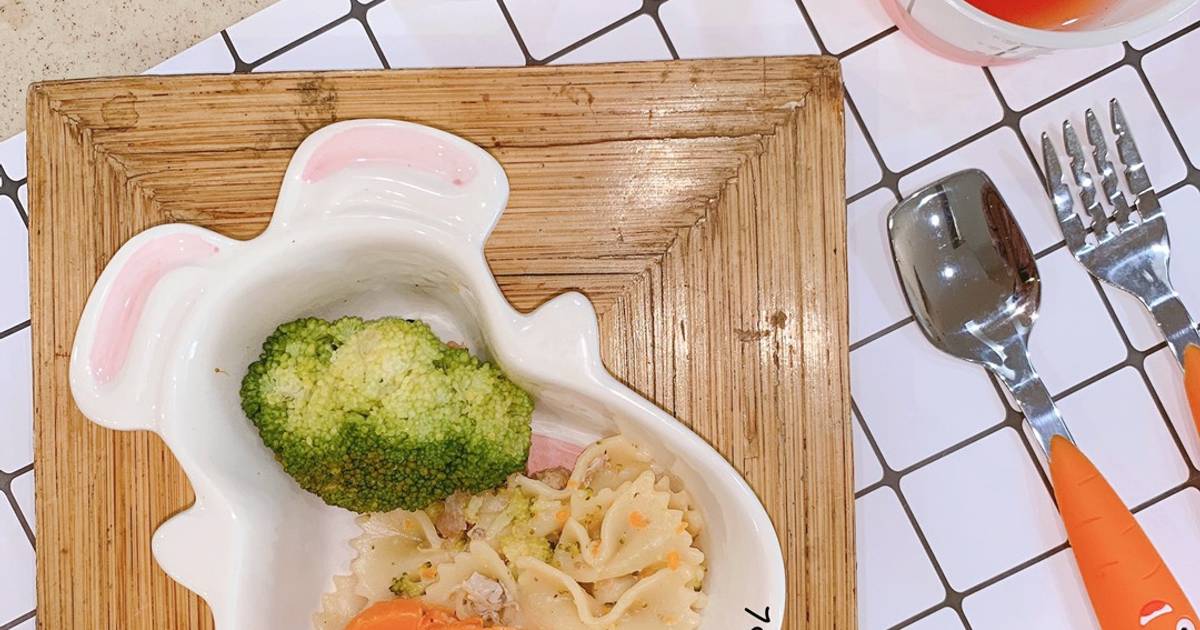 Nui nơ xào súp lơ carrot 🥕
