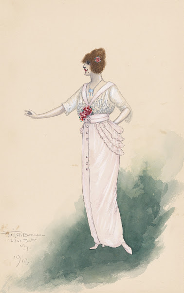 Womans costume 1914