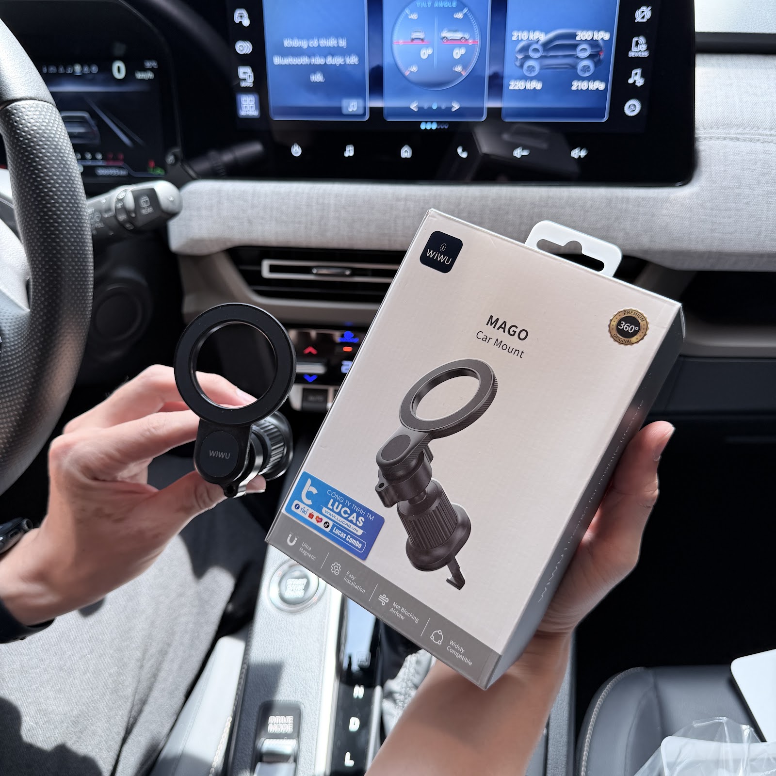 Mặt lưng của Giá Đỡ iPhone Ô Tô