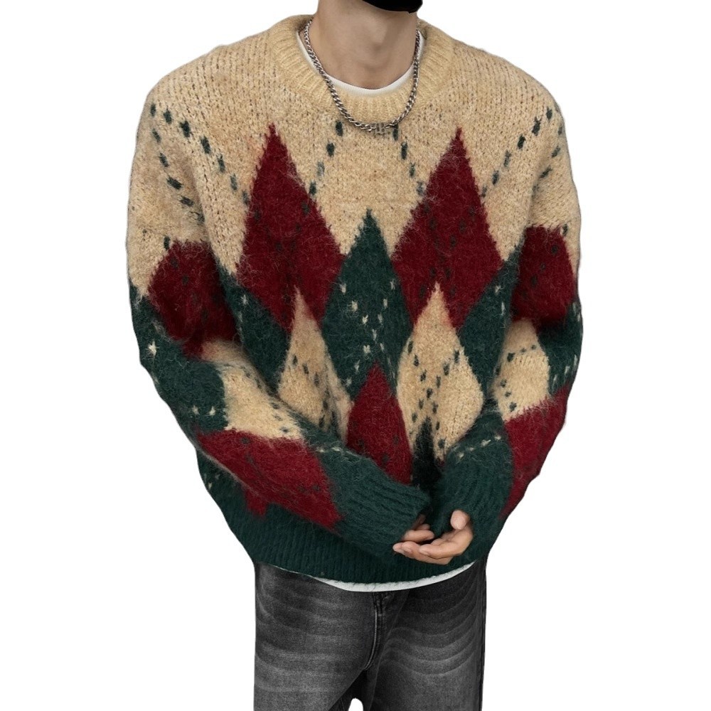 Men's knitted sweater with diamond pattern