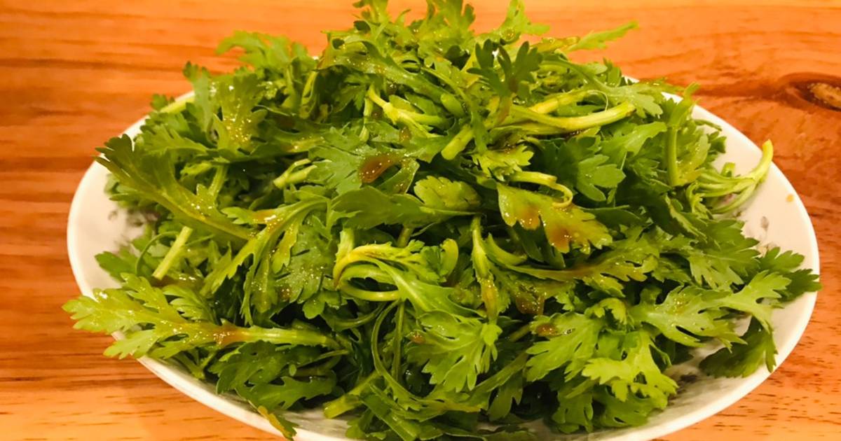 Gỏi rau tần ô (salad rau tần ô) chay