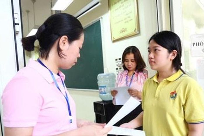 Áp lực tuyển sinh nhìn từ thực tế - Báo Hà Nội Mới