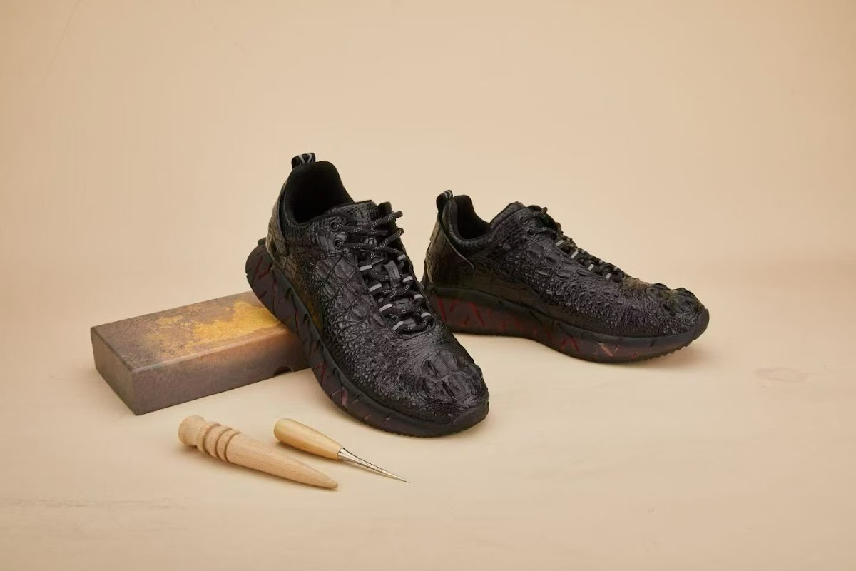 black genuine crocodile leather athletic sneakers with chunky rubber sole - detail 1