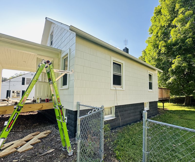 Freshly painted house exterior in Eureka Illinois