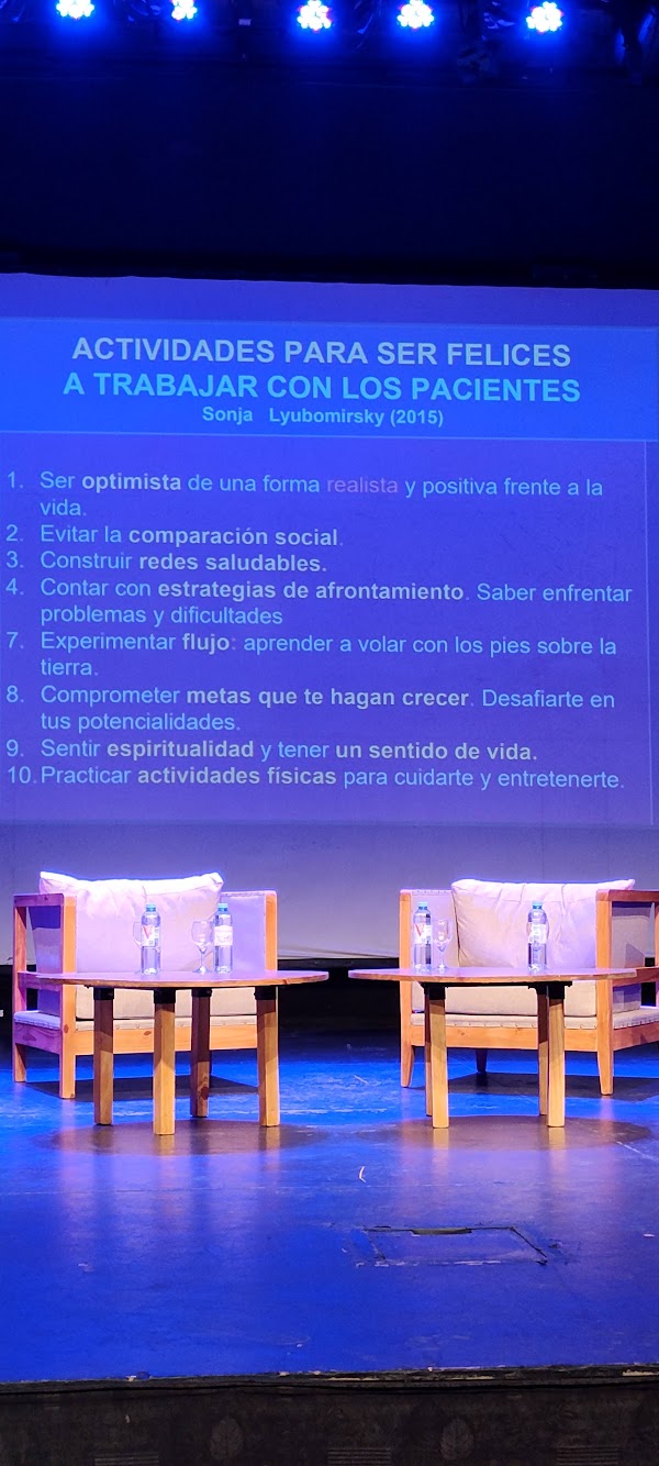 Delegates in dialogue
