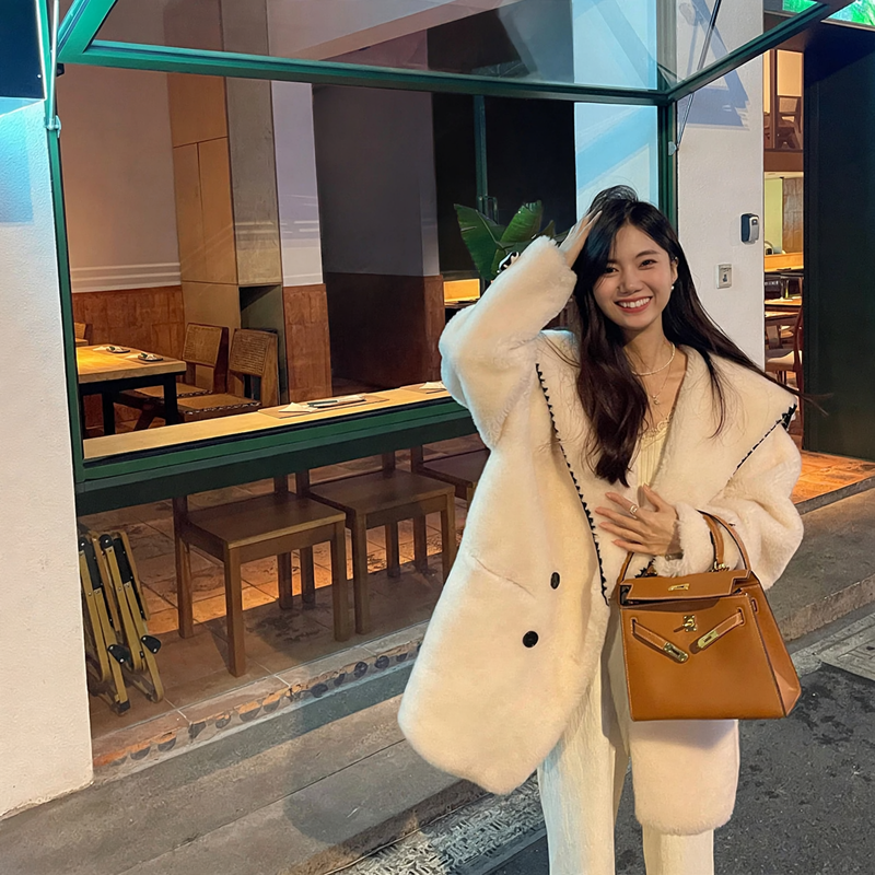 Teddy coat with sailor collar, women