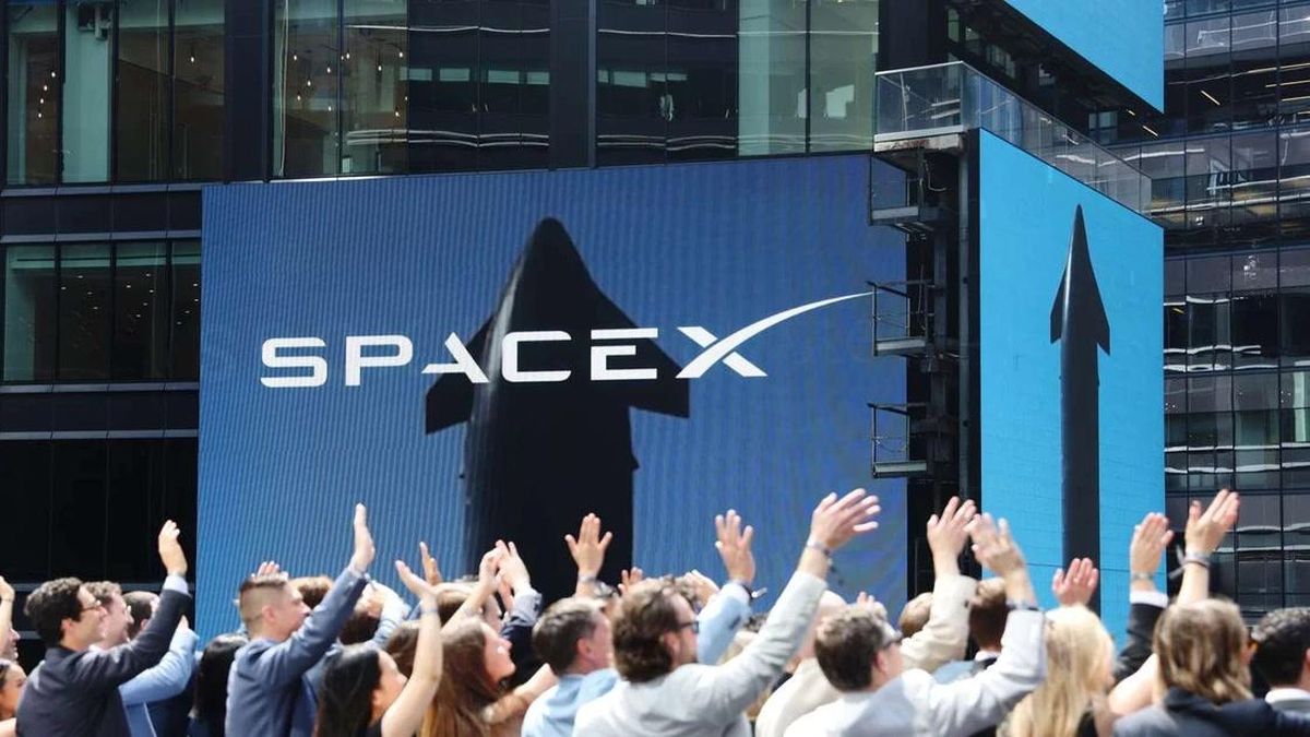 [GALLERY] SpaceX lỗ 8,7 tỷ USD vẫn hút 75 tỷ USD, bí mật gây sốc - Báo Tri thức &amp; Cuộc sống