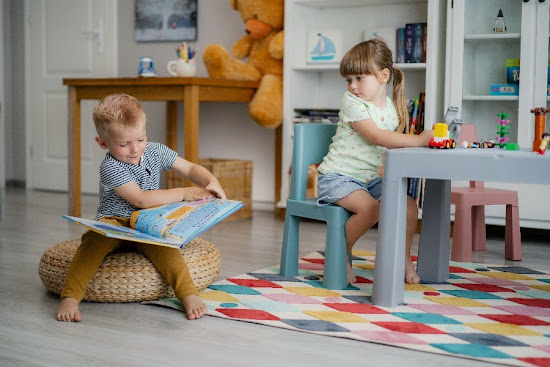 Комплект детский Teggi Multifun 1+2 (столик и 2 стула) розовый/серый