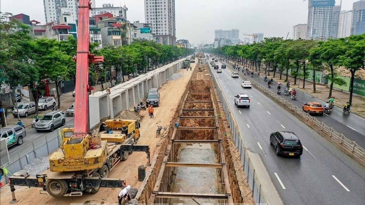 Hà Nội rào chắn đường Văn Cao phục vụ thi công ga S1 từ ngày 18/6 - Đài Phát thanh và truyền hình Hà Nội