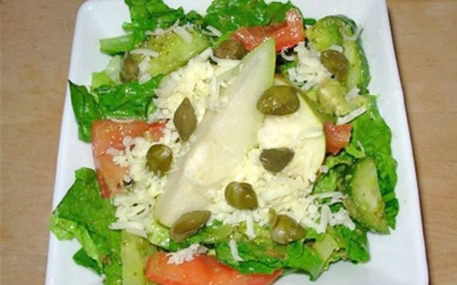 Salad Pesto Với Lê Và Nụ Bạch Hoa