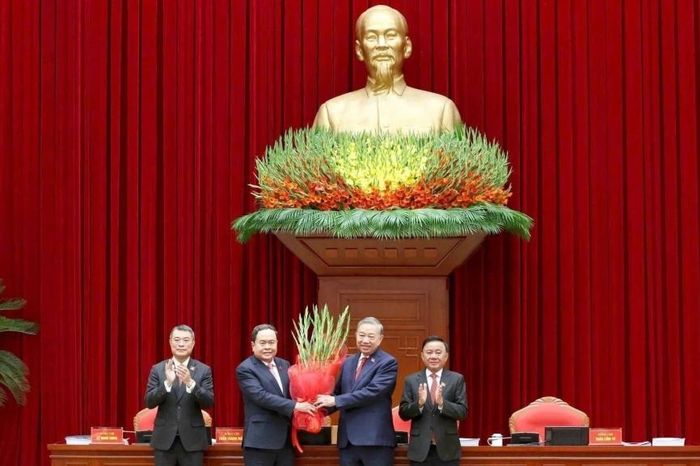 Điện, thư chúc mừng Chủ tịch nước Tô Lâm và Thủ tướng Lê Minh Hưng - Đài Phát thanh và truyền hình Hà Nội