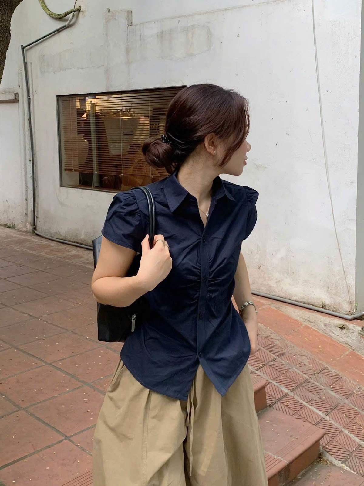 Áo sơ mi ngăn tay nút nhíu ngực XONXEN SHOP A805 – Image 3