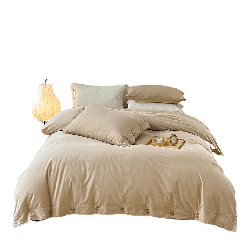 Bedding set made of washed cotton with button closure