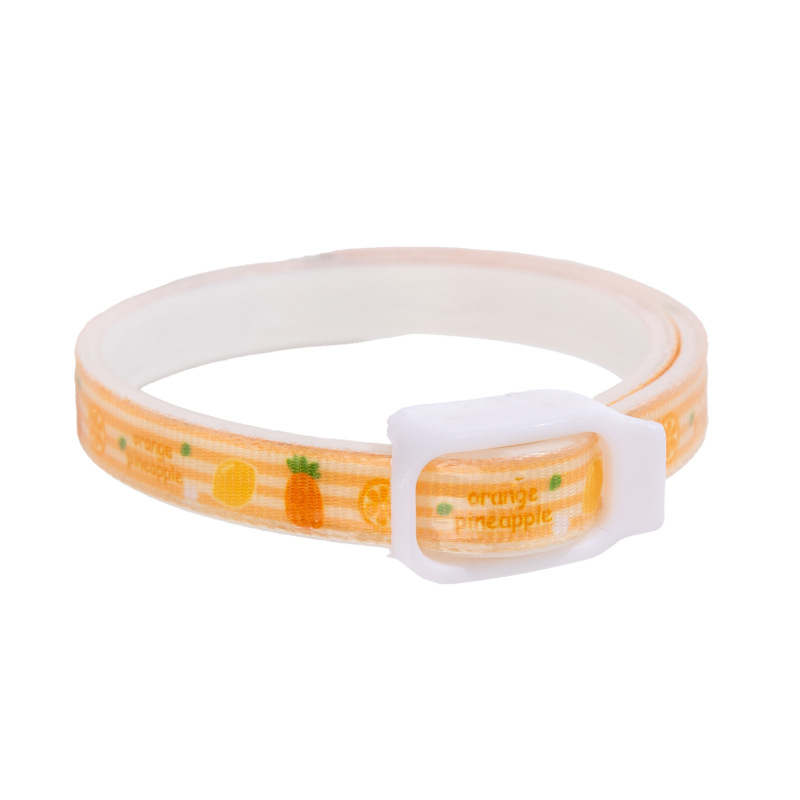 Adjustable collar with fruit pattern for dogs