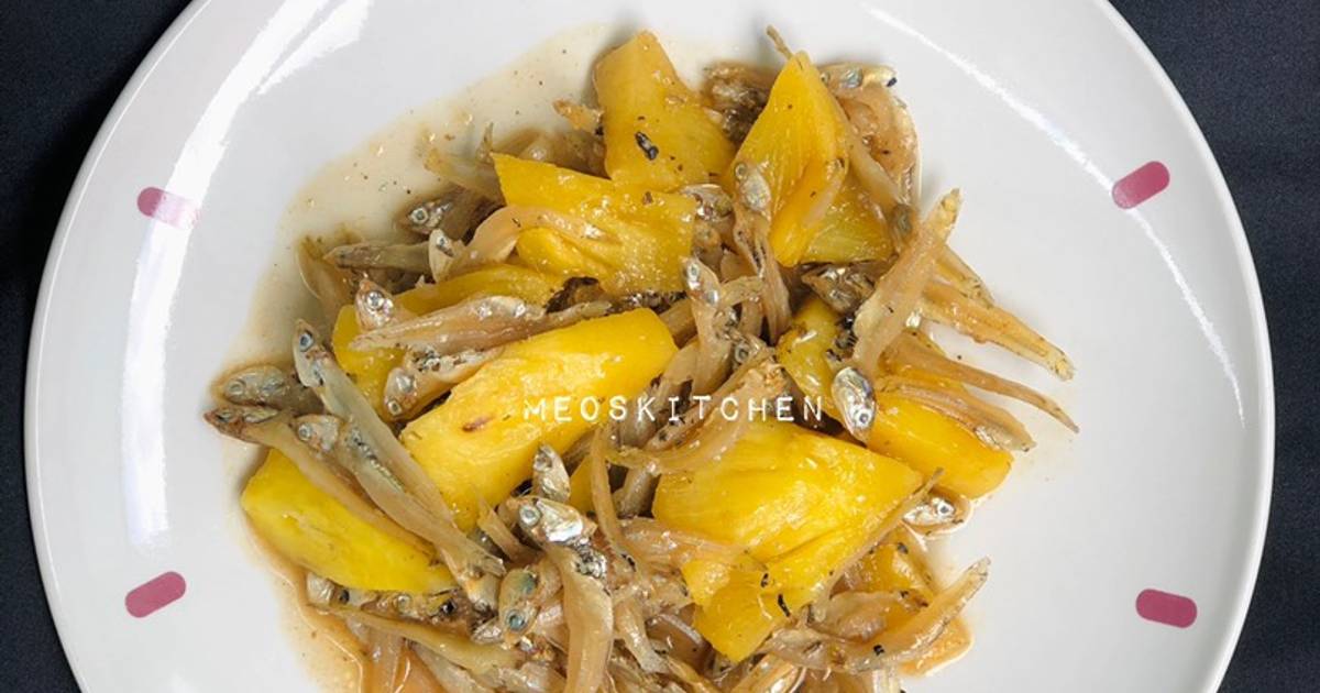 Cá cơm khô kho keo