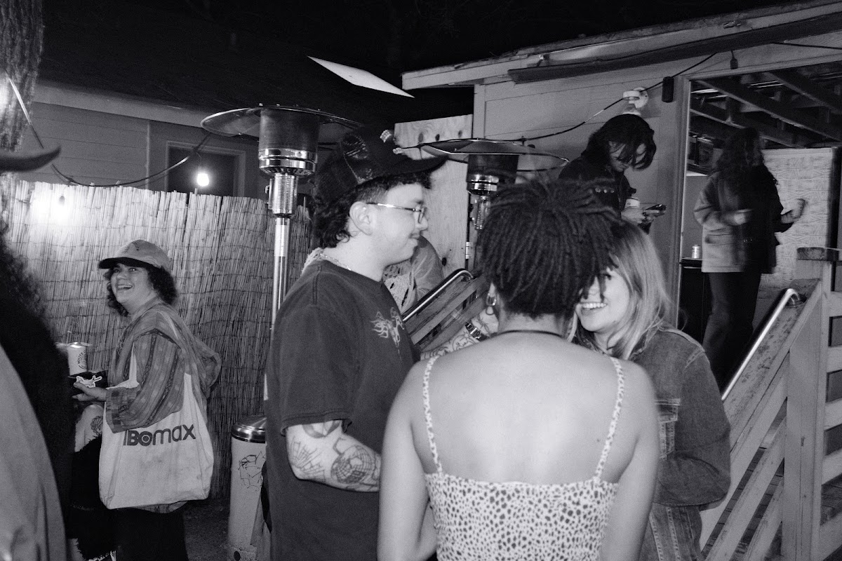 @tlau.photos_thelostandunfounds_2026-03-13_austin_last_night_noir_016
