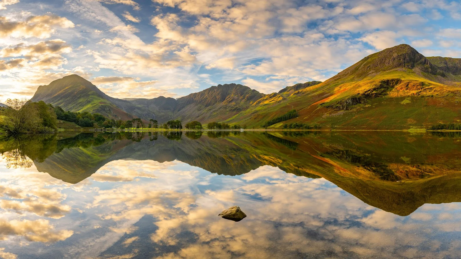 Lake District Mountain Reflection - Landscape Photography 5K Wallpaper (6144x3456)