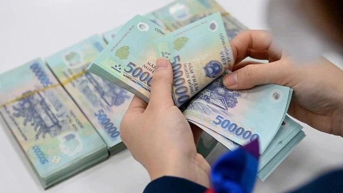 [VIDEO] Bộ Nội vụ đề xuất cải cách tiền lương mới sau tăng 8% - Báo Tri thức &amp; Cuộc sống
