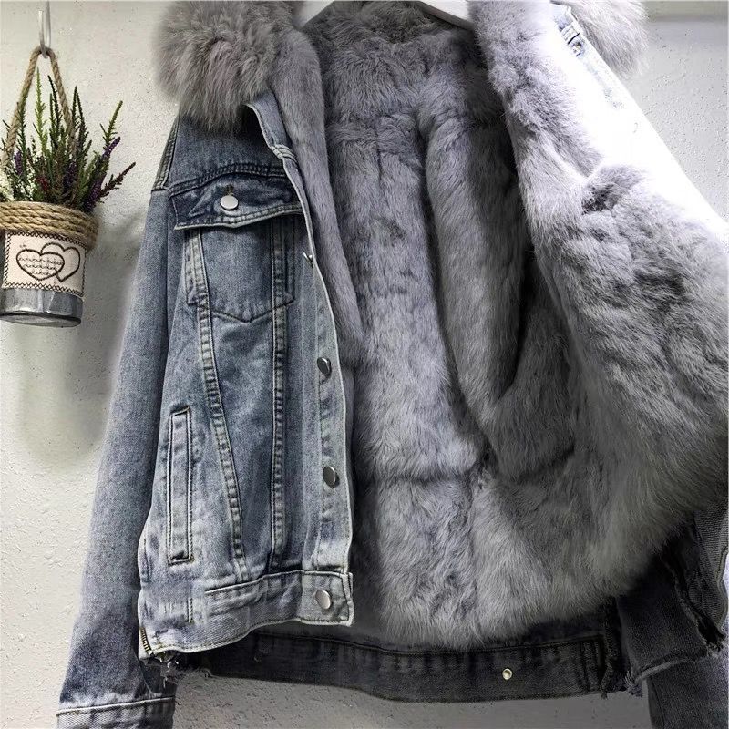 Short denim jacket for women with warm lining