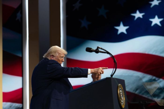 Chiến sự Trung Đông: Ông Trump cảnh báo 'địa ngục' với Iran, Tehran đáp trả; Các bộ tộc Iran tìm kiếm phi công Mỹ - Báo Pháp Luật TP.HCM