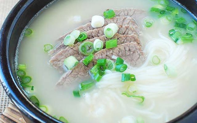 Canh Xương Bò Kiểu Hàn