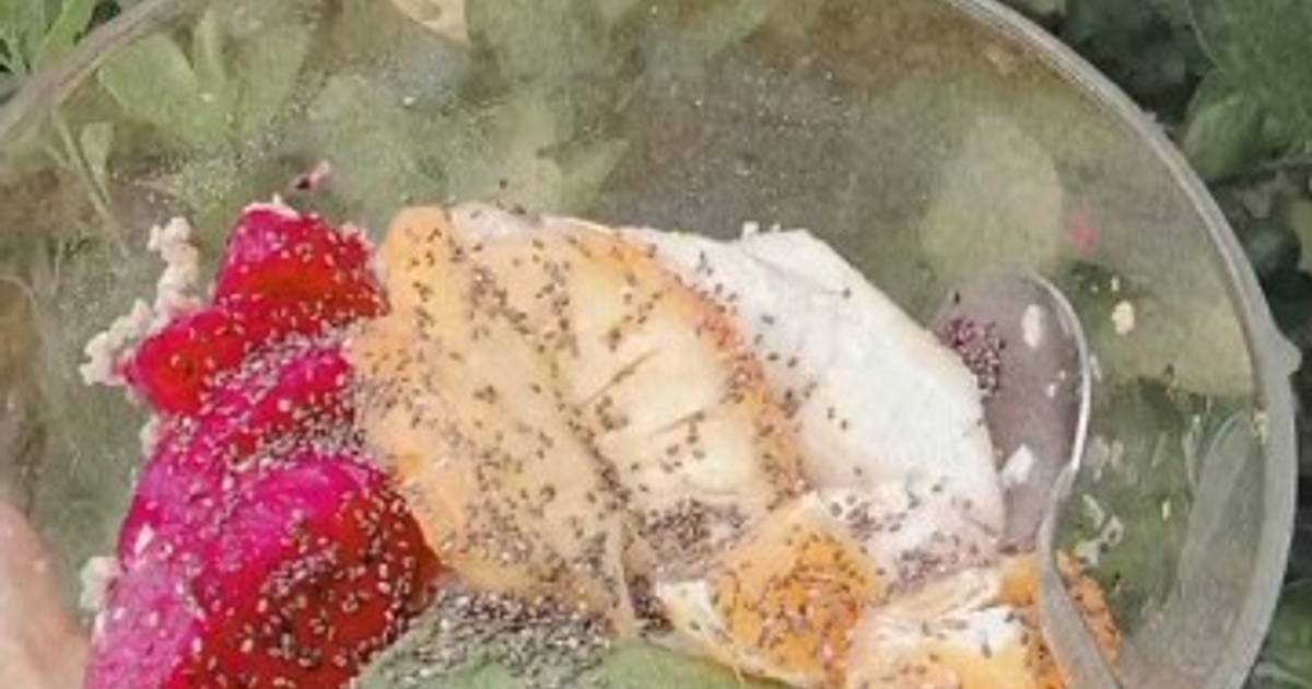 Bữa ăn sáng đơn giản: Yến mạch dầm chuối với sữa ko đường🥰