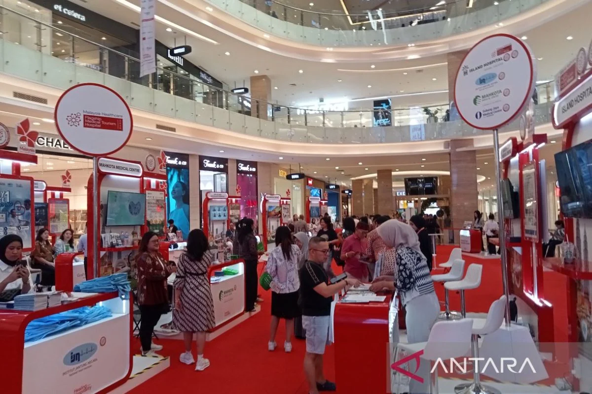 Suasana pembukaan Malaysia Healthcare Expo 2026 di Pakuwon Mall Yogyakarta.
