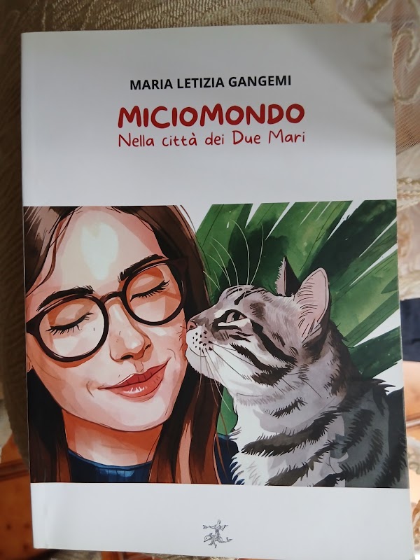 Copertina di Miciomondo Nella Citt&agrave; dei Due Mari, di Maria Letizia Gangemi