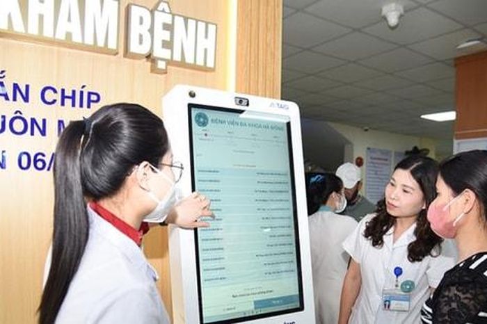 Chuyển đổi số y tế Hà Nội: Từng bước hiện thực hóa bệnh viện thông minh - Báo Hà Nội Mới