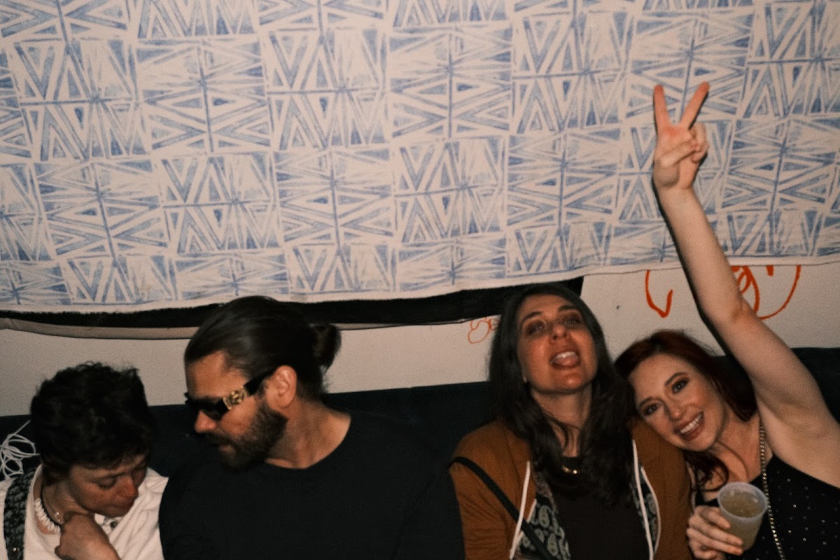 @tlau.photos_thelostandunfounds_2026-04-19_austin_last_night_037