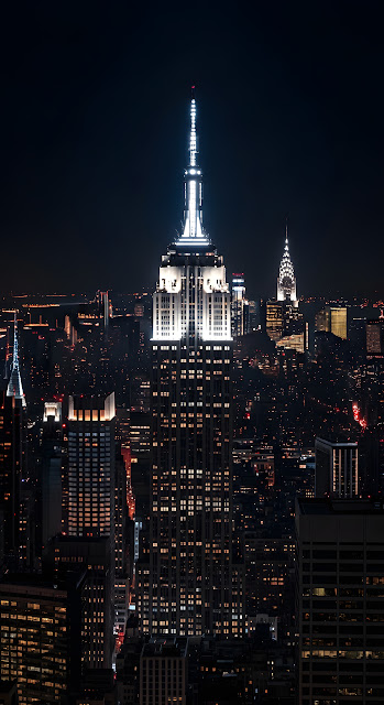 Empire State Building and Manhattan Skyline at Deep Night - Free mobile Wallpaper