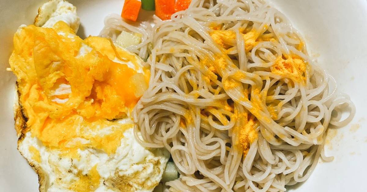 Bún lứt rau củ trứng ốp la phô mai