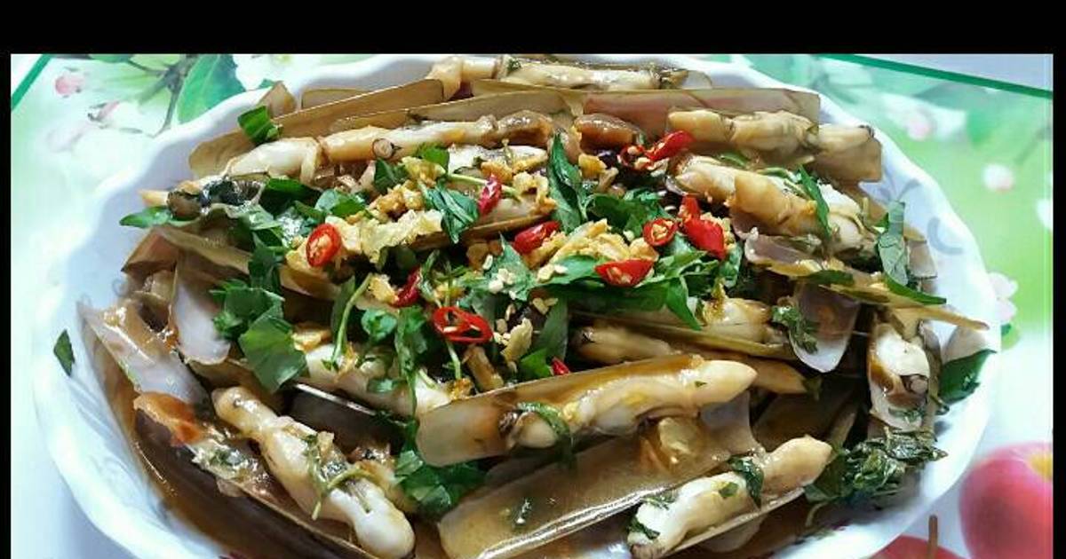 Ốc móng tay xào me