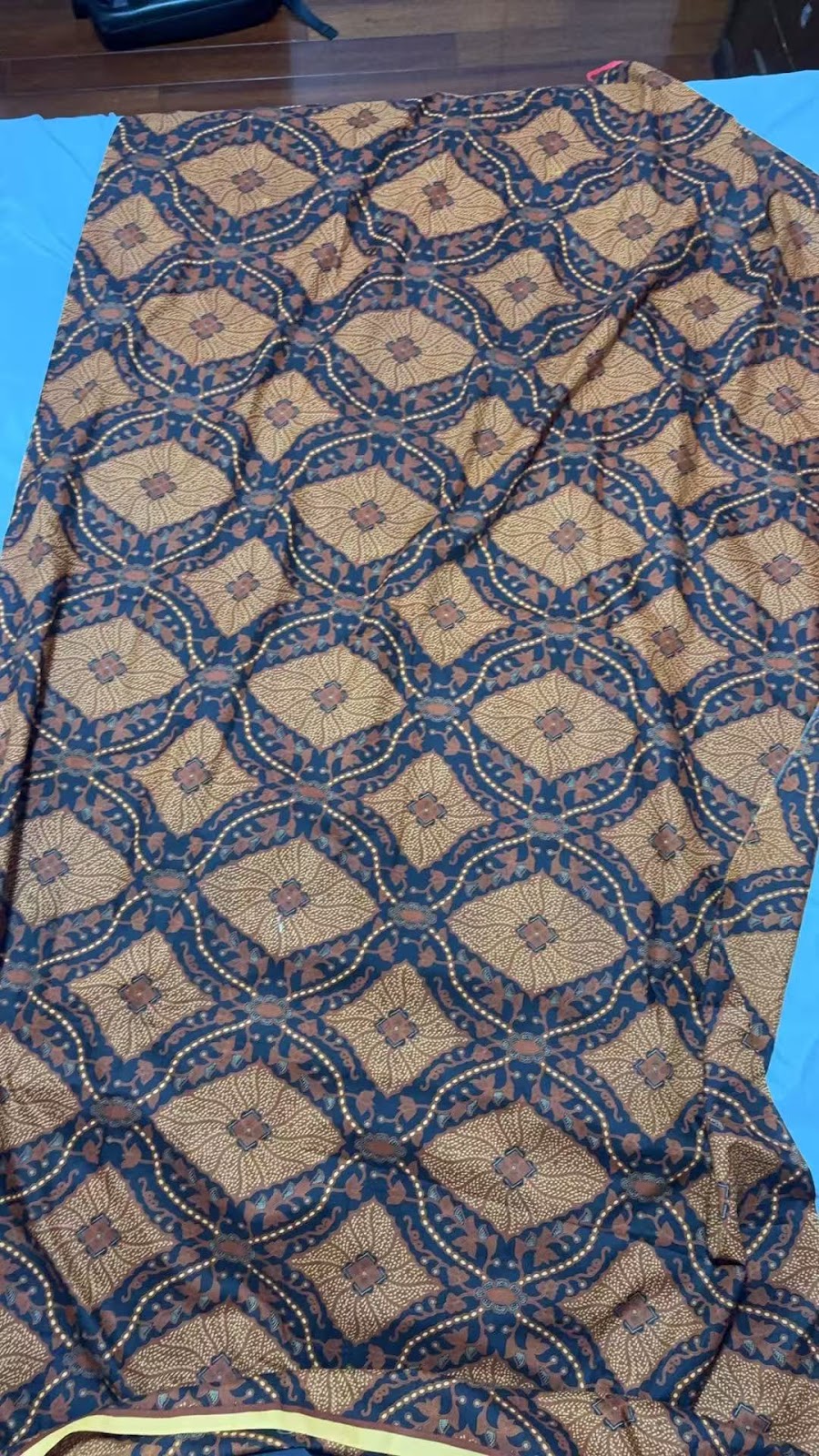 Kain Adat Set H