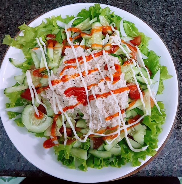 Salad Trộn Cá Ngừ