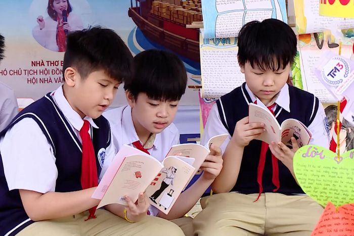 Đọc sách mỗi ngày để làm giàu tri thức - Đài Phát thanh và truyền hình Hà Nội