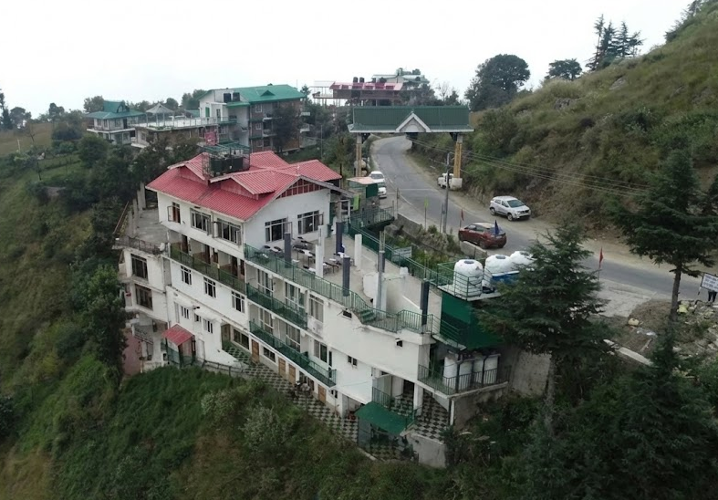 GRANDE Naldehra Homestay