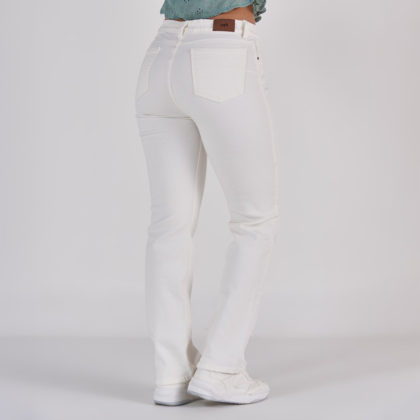 Jean dama straight tiro medio licrado, color Ivory - Vista 5
