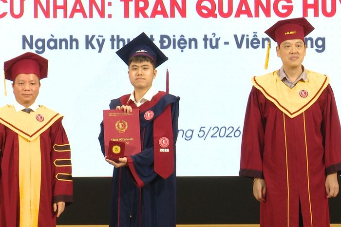 Hơn 3.000 tân cử nhân, kỹ sư rời giảng đường Bách khoa - Đài Phát thanh và truyền hình Hà Nội