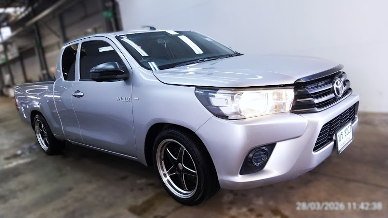 TOYOTA HILUX REVO