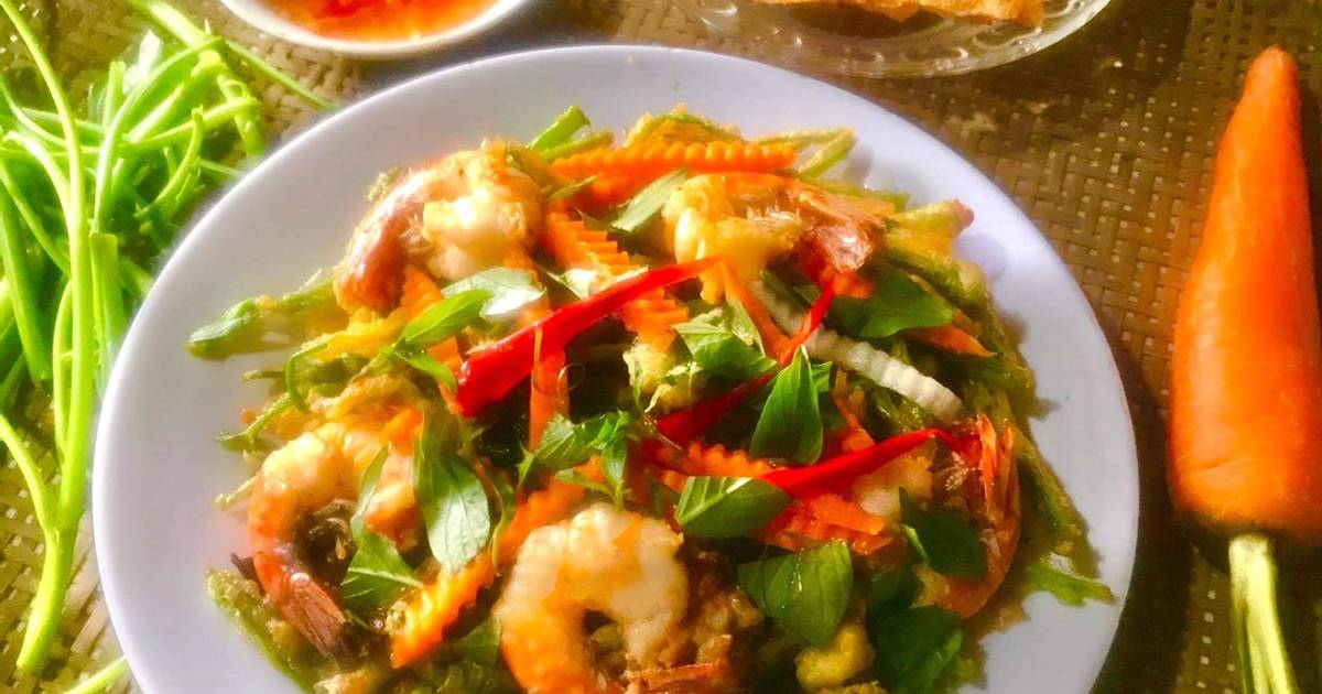 Gỏi rau muống chiên