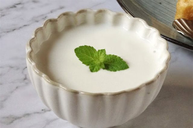 Sữa Chua Tại Nhà Đơn Giản