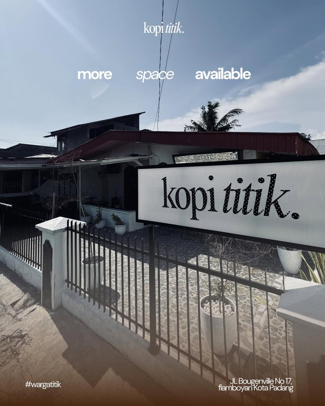 Kopi Titik coffee shop di Padang Barat