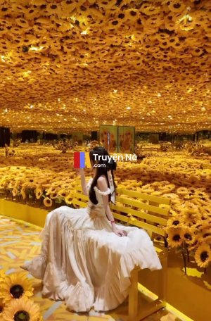 Cuộc Sống Ngầm Của Bà Cố