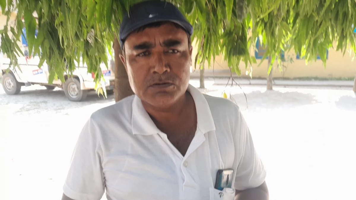 किसानों को नहीं भगवान और नहीं सरकार देख रहे हैं आपदा से बर्बाद हो गया है किसान 