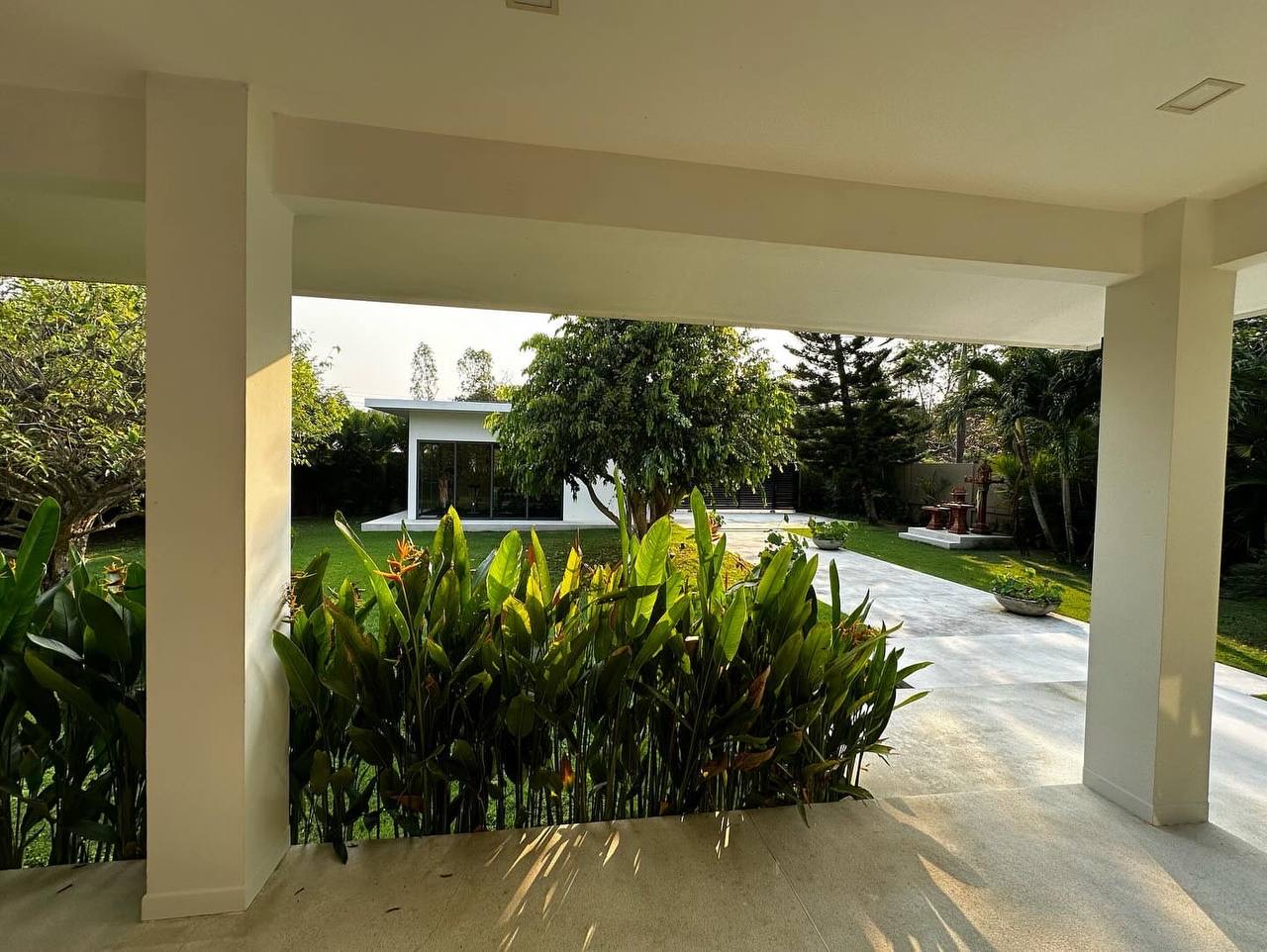 Jomtien Beach Condo S2 - Studio, Floor 10 5